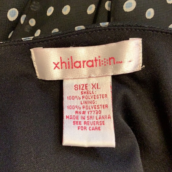 🌞3/$20 Dotted Spaghetti Strap Blouse - Picture 8 of 8